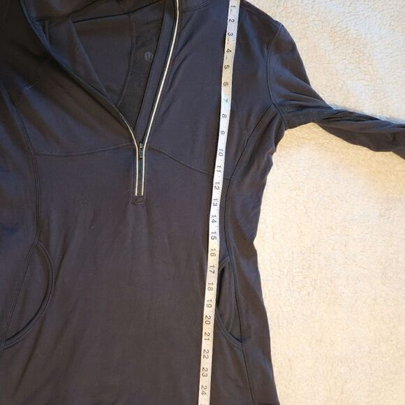 Lululemon black star runner lace pullover top size 8 - Picture 13 of 14